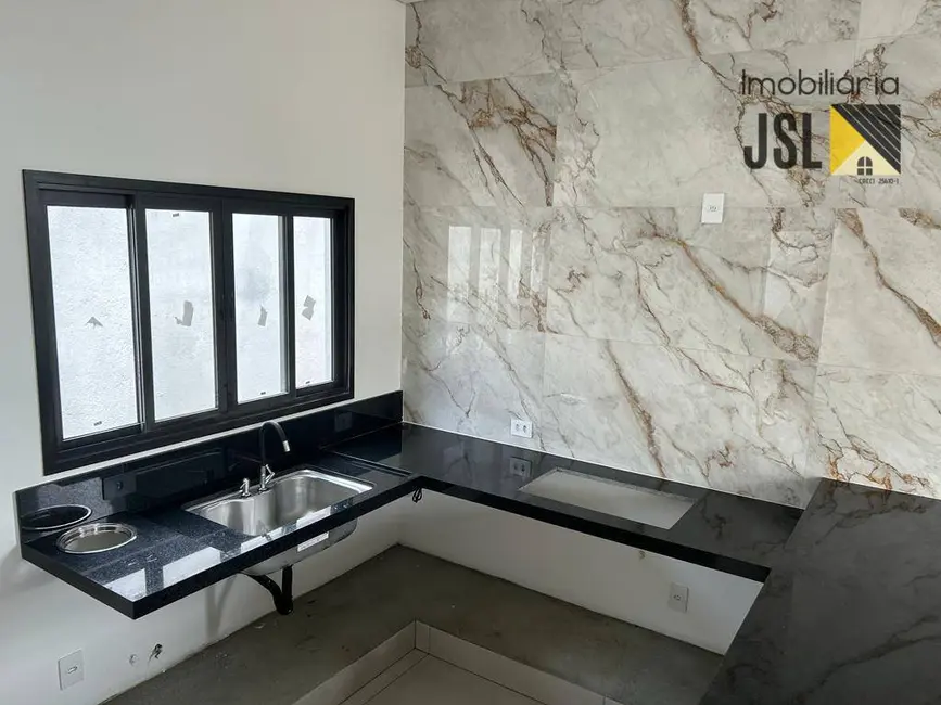 Foto 2 de Sobrado com 3 quartos à venda, 250m2 em Cacapava - SP