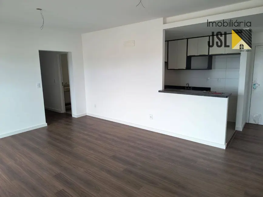 Foto 2 de Apartamento com 3 quartos para alugar, 92m2 em Vila Pantaleão, Cacapava - SP