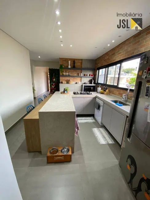 Casa de Condomínio com 3 quartos à venda, 250m2 em Cacapava - SP - imagem 6 Foto 6 de Casa de Condomínio com 3 quartos à venda, 250m2 em Cacapava - SP