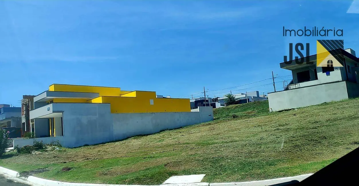 Foto 1 de Terreno / Lote à venda, 389m2 em Cacapava - SP