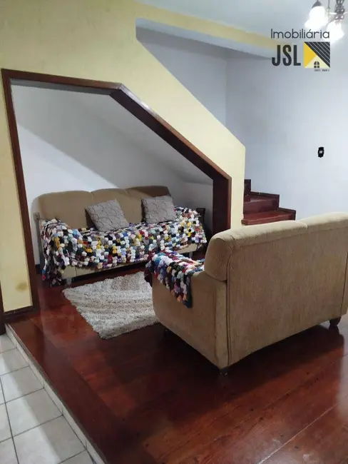 Foto 1 de Sobrado com 3 quartos à venda, 135m2 em Vila Santa Izabel, Cacapava - SP