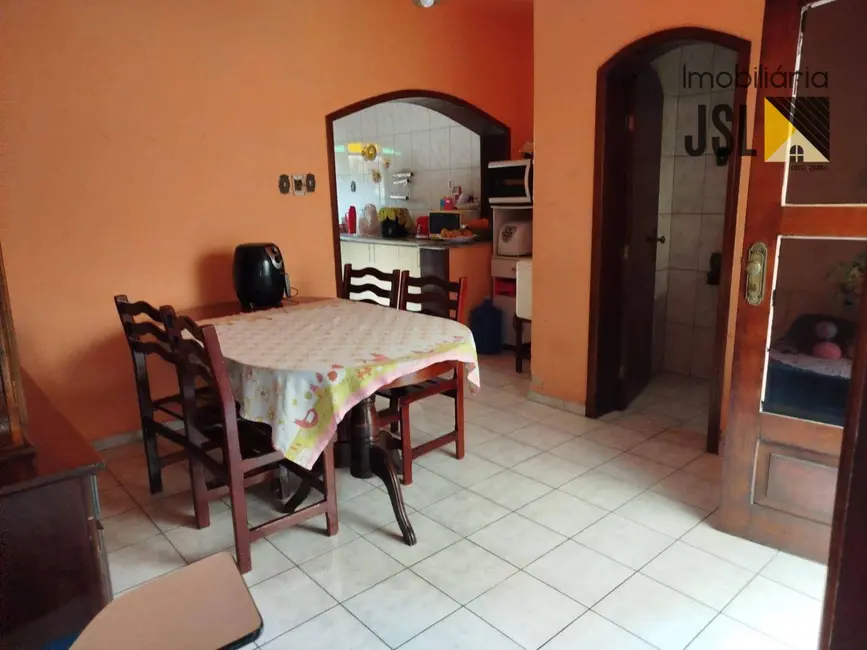 Foto 5 de Sobrado com 3 quartos à venda, 135m2 em Vila Santa Izabel, Cacapava - SP