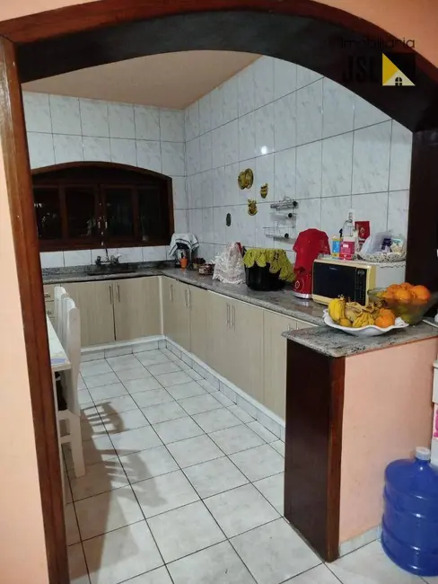 Foto 8 de Sobrado com 3 quartos à venda, 135m2 em Vila Santa Izabel, Cacapava - SP