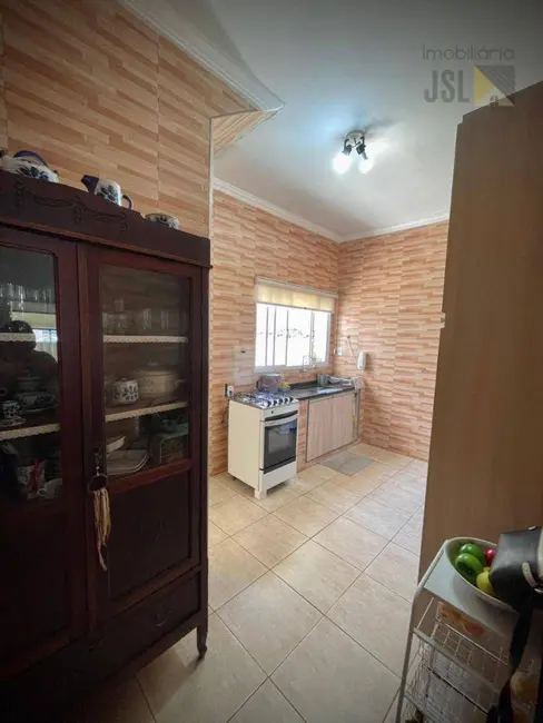Foto 6 de Sobrado com 3 quartos à venda, 87m2 em Vila Bandeirantes, Cacapava - SP