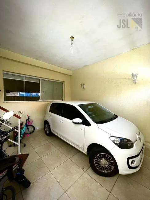 Foto 1 de Sobrado com 3 quartos à venda, 87m2 em Vila Bandeirantes, Cacapava - SP