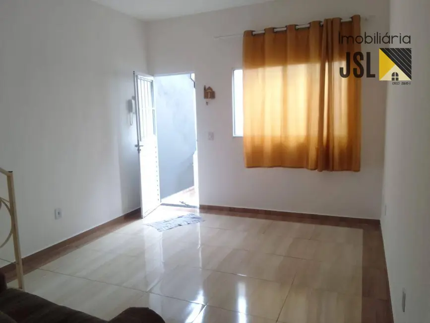 Foto 3 de Sobrado com 2 quartos à venda, 61m2 em Residencial Esperança, Cacapava - SP