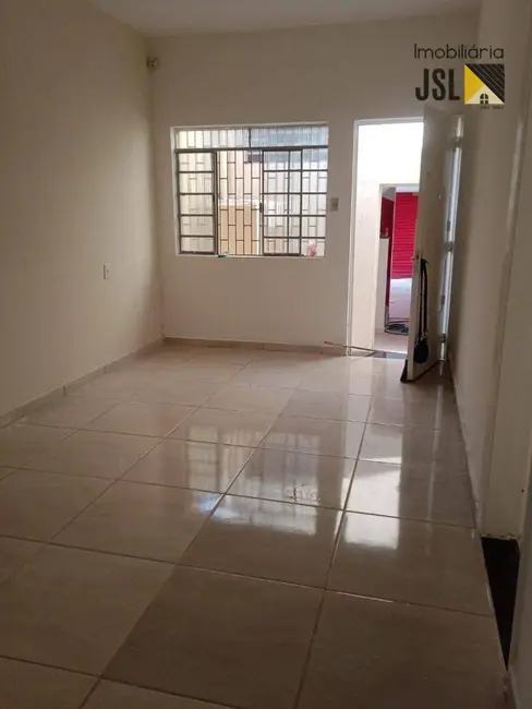 Foto 9 de Casa com 2 quartos para alugar, 125m2 em Centro, Cacapava - SP