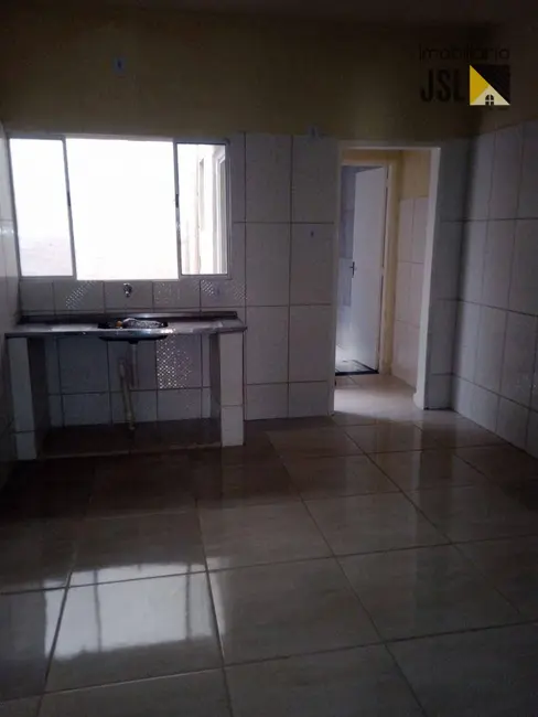 Foto 4 de Casa com 2 quartos para alugar, 125m2 em Centro, Cacapava - SP