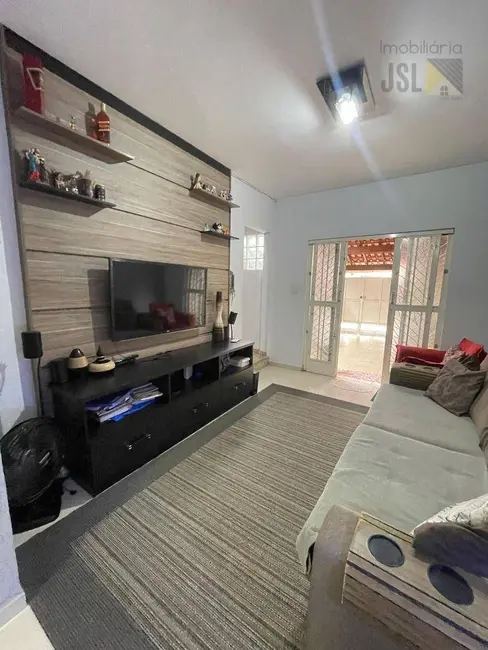 Foto 2 de Sobrado com 3 quartos à venda, 150m2 em Vila Independência, Cacapava - SP