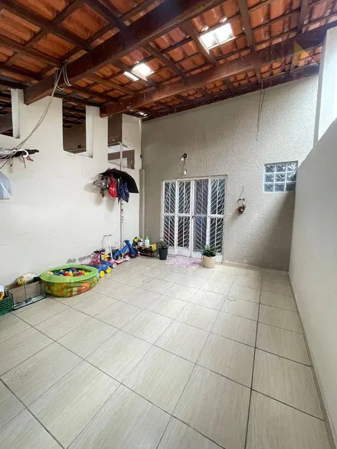 Foto 1 de Sobrado com 3 quartos à venda, 150m2 em Vila Independência, Cacapava - SP