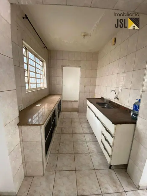 Sobrado com 4 quartos à venda, 178m2 em Jardim Maria Cândida, Cacapava - SP - imagem 9 Foto 9 de Sobrado com 4 quartos à venda, 178m2 em Jardim Maria Cândida, Cacapava - SP