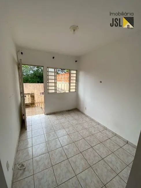 Sobrado com 4 quartos à venda, 178m2 em Jardim Maria Cândida, Cacapava - SP - imagem 5 Foto 5 de Sobrado com 4 quartos à venda, 178m2 em Jardim Maria Cândida, Cacapava - SP