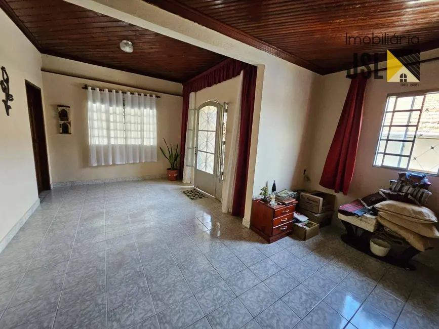 Foto 3 de Casa com 3 quartos à venda, 175m2 em Vila Santa Izabel, Cacapava - SP