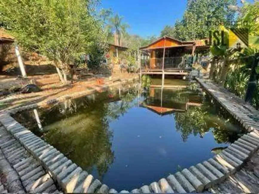 Chácara com 2 quartos à venda, 1000m2 em Sao Jose Dos Campos - SP - imagem 8 Foto 8 de Chácara com 2 quartos à venda, 1000m2 em Sao Jose Dos Campos - SP