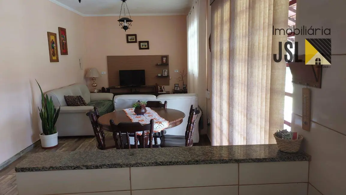 Chácara com 3 quartos à venda, 3500m2 em Paraibuna - SP - imagem 4 Foto 4 de Chácara com 3 quartos à venda, 3500m2 em Paraibuna - SP