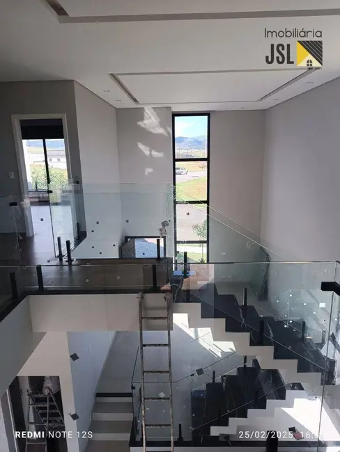 Foto 1 de Sobrado com 3 quartos à venda, 360m2 em Guamirim, Cacapava - SP