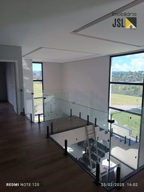 Foto 2 de Sobrado com 3 quartos à venda, 360m2 em Guamirim, Cacapava - SP