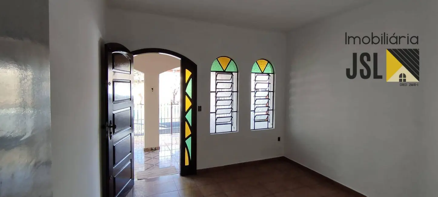 Casa com 2 quartos à venda, 144m2 em Jardim Amália, Cacapava - SP - imagem 4 Foto 4 de Casa com 2 quartos à venda, 144m2 em Jardim Amália, Cacapava - SP