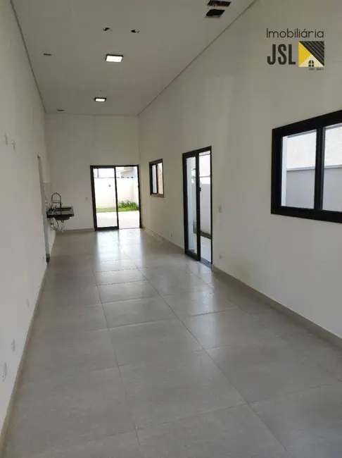 Foto 1 de Casa de Condomínio com 3 quartos à venda, 250m2 em Guamirim, Cacapava - SP
