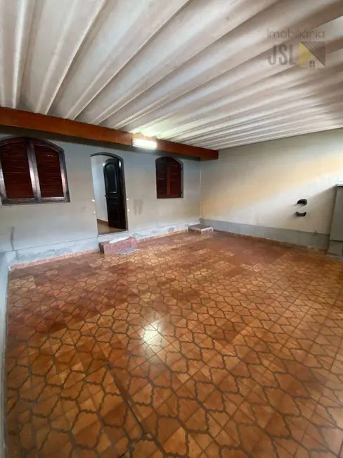 Foto 2 de Casa com 2 quartos à venda, 136m2 em Vila Resende, Cacapava - SP