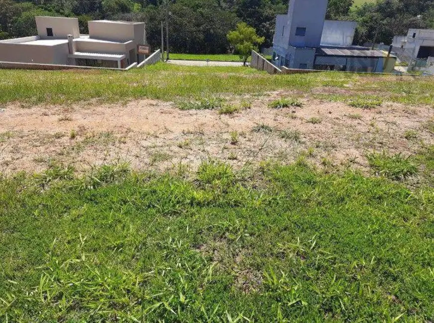 Foto 2 de Terreno / Lote à venda, 300m2 em Cacapava - SP