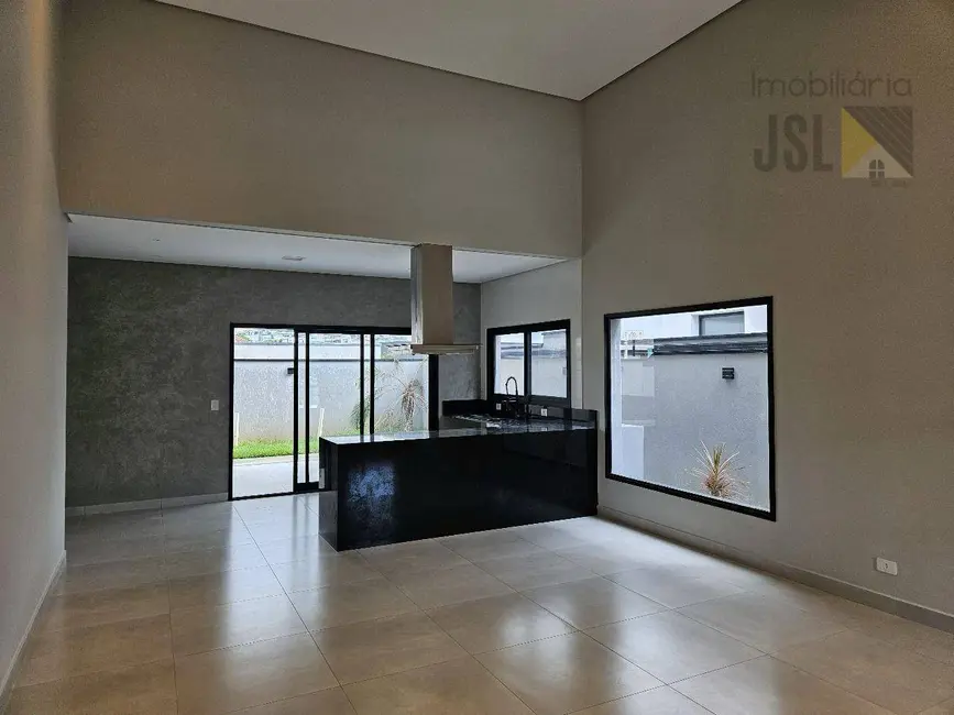 Foto 3 de Casa de Condomínio com 3 quartos à venda, 300m2 em Cacapava - SP