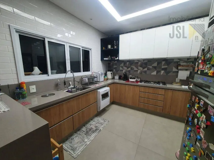 Foto 7 de Sobrado com 4 quartos à venda, 250m2 em Cacapava - SP