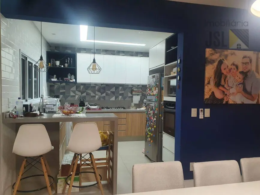 Foto 5 de Sobrado com 4 quartos à venda, 250m2 em Cacapava - SP