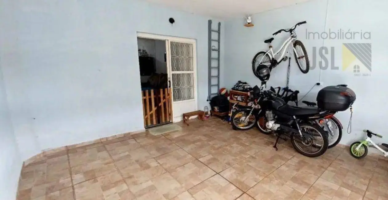 Foto 2 de Sobrado com 2 quartos à venda, 424m2 em Village das Flores, Cacapava - SP