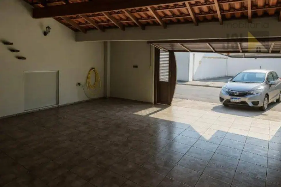 Foto 3 de Casa com 2 quartos à venda, 175m2 em Parque Residencial Santo André, Cacapava - SP