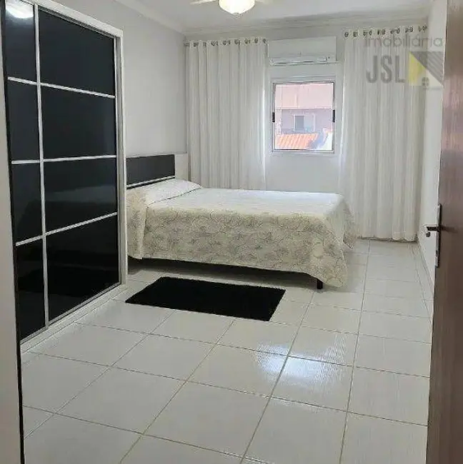 Foto 6 de Casa com 2 quartos à venda, 175m2 em Parque Residencial Santo André, Cacapava - SP