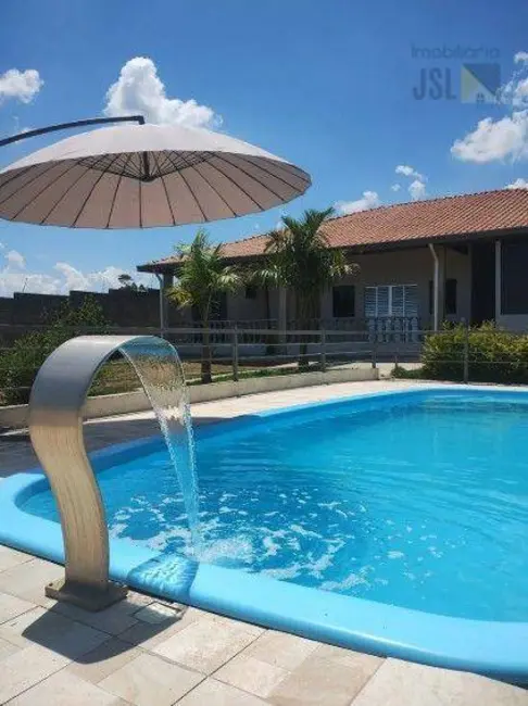 Foto 1 de Chácara com 3 quartos à venda, 1000m2 em Borda da Mata, Cacapava - SP