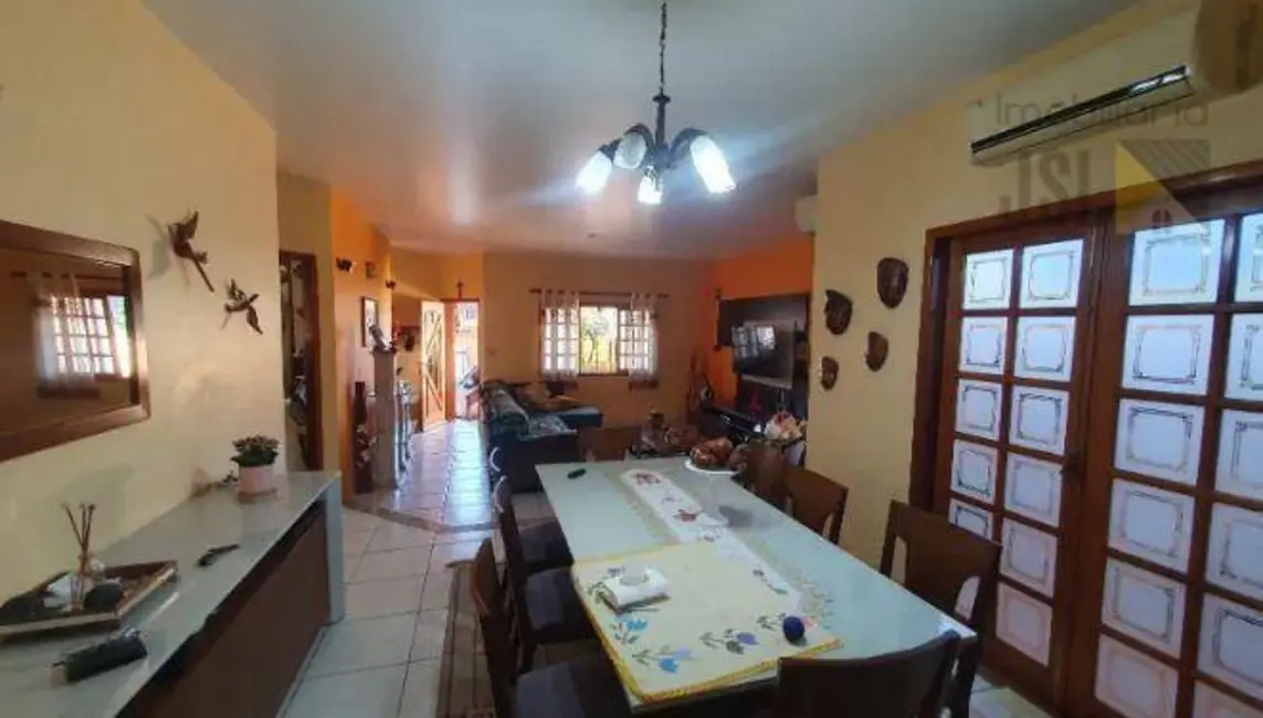 Foto 4 de Casa com 3 quartos à venda, 250m2 em Jardim Maria Cândida, Cacapava - SP