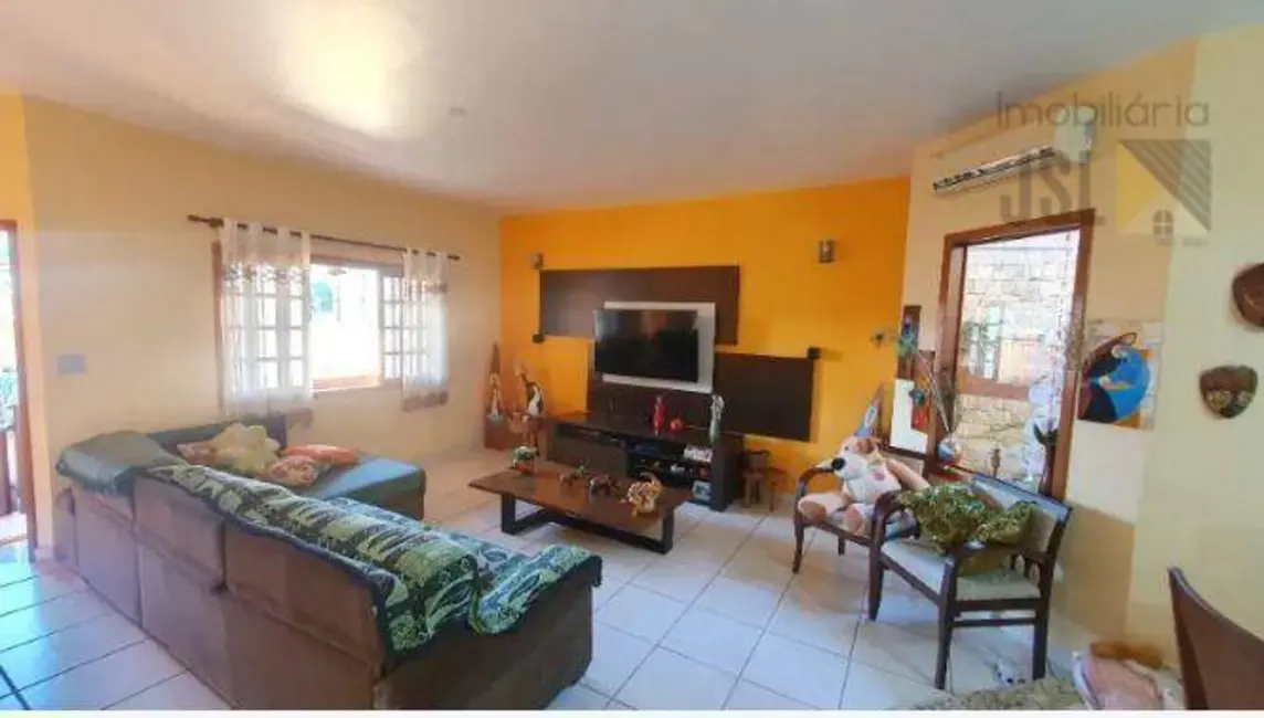 Foto 2 de Casa com 3 quartos à venda, 250m2 em Jardim Maria Cândida, Cacapava - SP