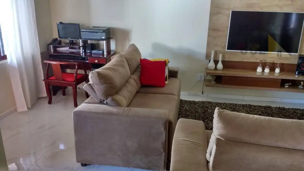 Foto 2 de Casa com 3 quartos à venda, 300m2 em Vila Antônio Augusto Luiz, Cacapava - SP