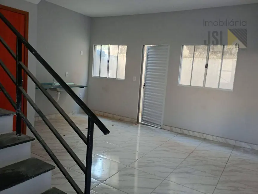 Foto 1 de Sobrado com 2 quartos para alugar, 60m2 em Residencial Esperança, Cacapava - SP