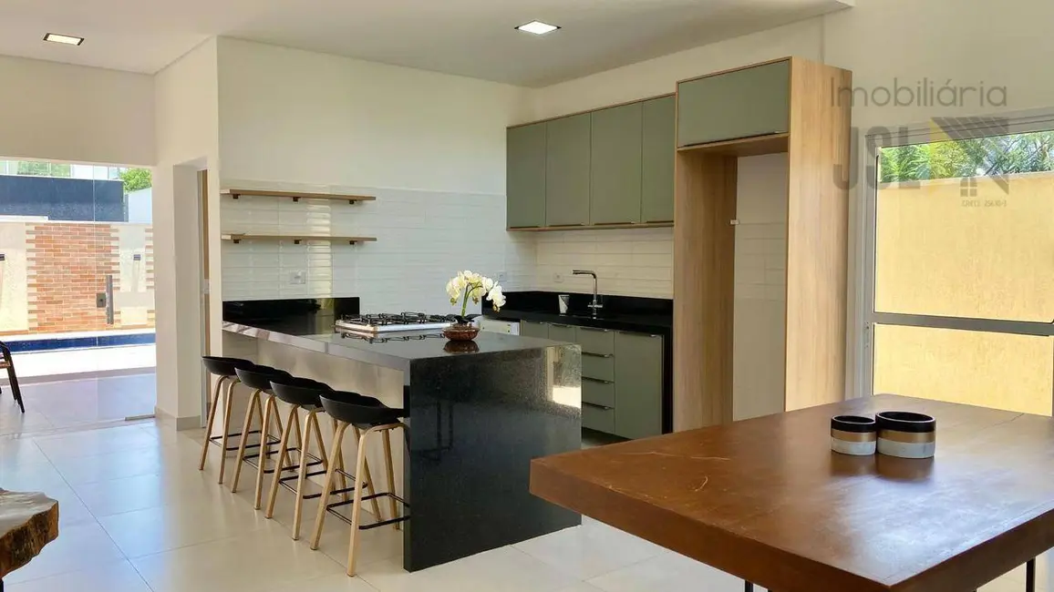 Foto 5 de Casa de Condomínio com 3 quartos à venda, 300m2 em Cacapava - SP