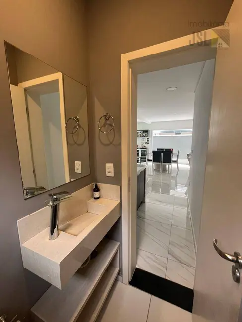 Foto 7 de Sobrado com 4 quartos à venda, 300m2 em Cacapava - SP