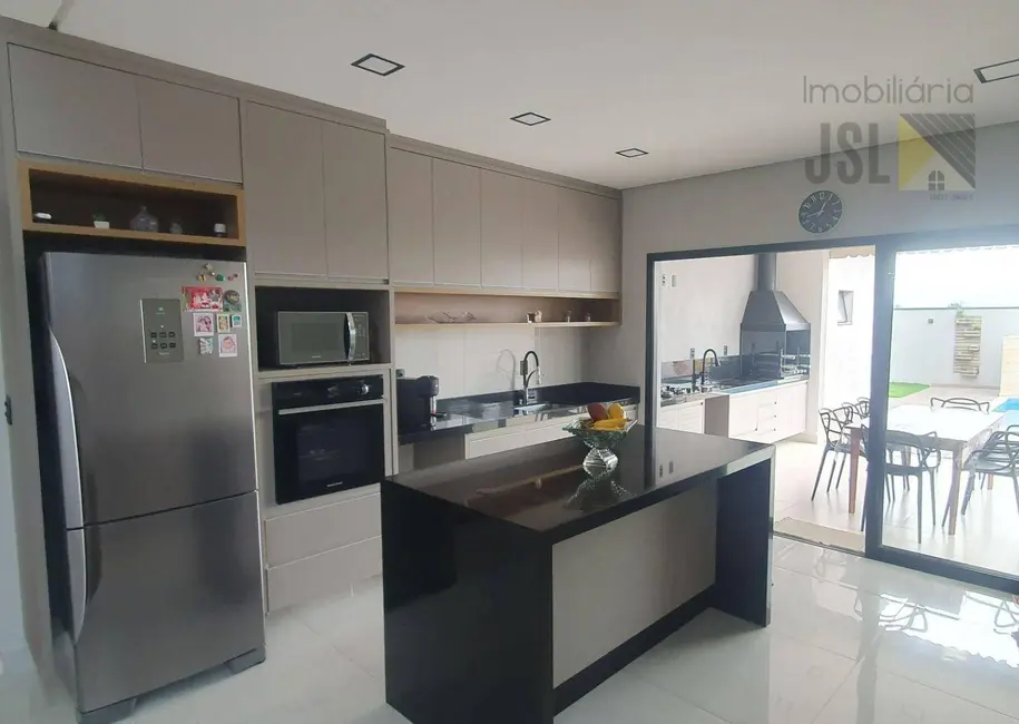 Casa de Condomínio com 3 quartos à venda, 360m2 em Cacapava - SP - imagem 4 Foto 4 de Casa de Condomínio com 3 quartos à venda, 360m2 em Cacapava - SP