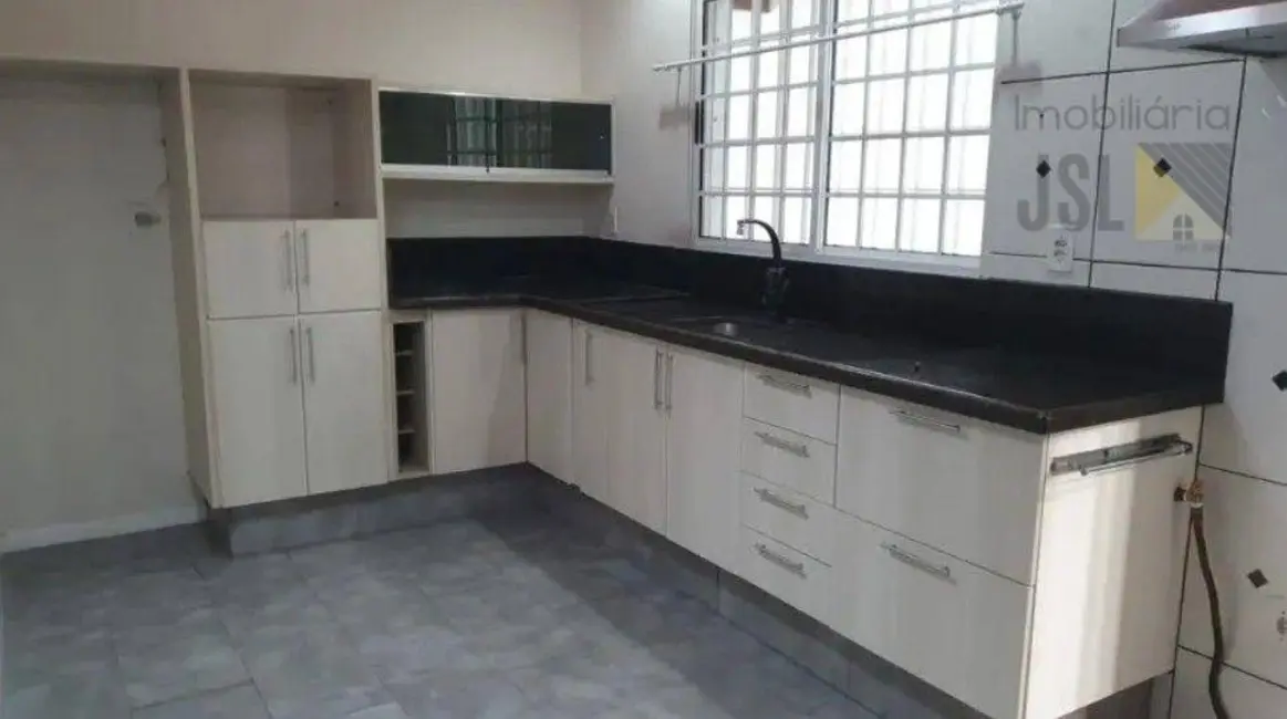 Foto 2 de Casa com 3 quartos à venda, 275m2 em Vila Santos, Cacapava - SP