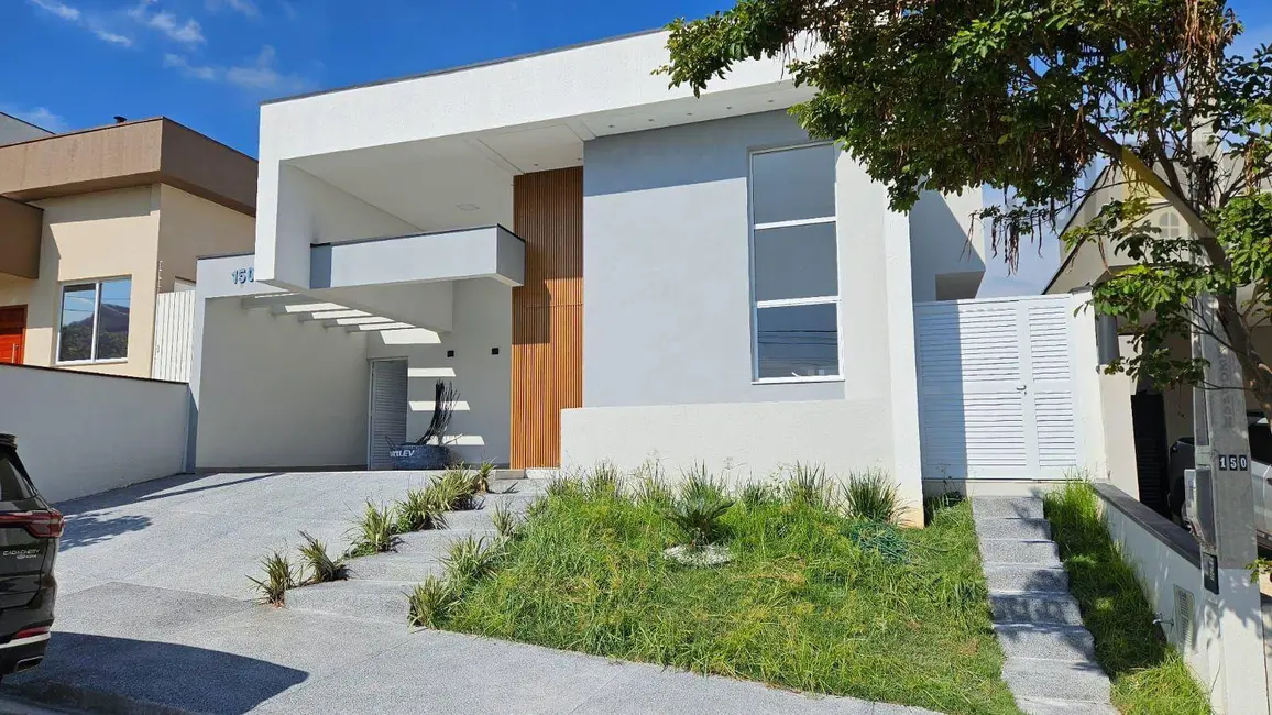 Foto 1 de Casa com 3 quartos à venda, 300m2 em Cacapava - SP