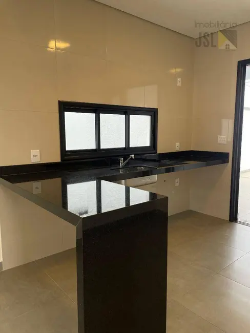 Foto 3 de Casa de Condomínio com 3 quartos à venda, 250m2 em Cacapava - SP