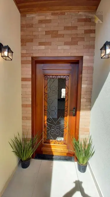 Foto 2 de Casa com 3 quartos à venda, 152m2 em Vila Santos, Cacapava - SP