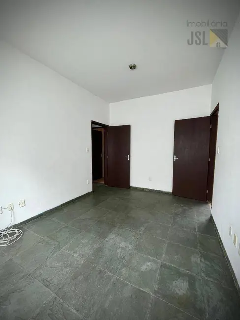 Foto 1 de Apartamento com 2 quartos para alugar, 75m2 em Vila São João, Cacapava - SP