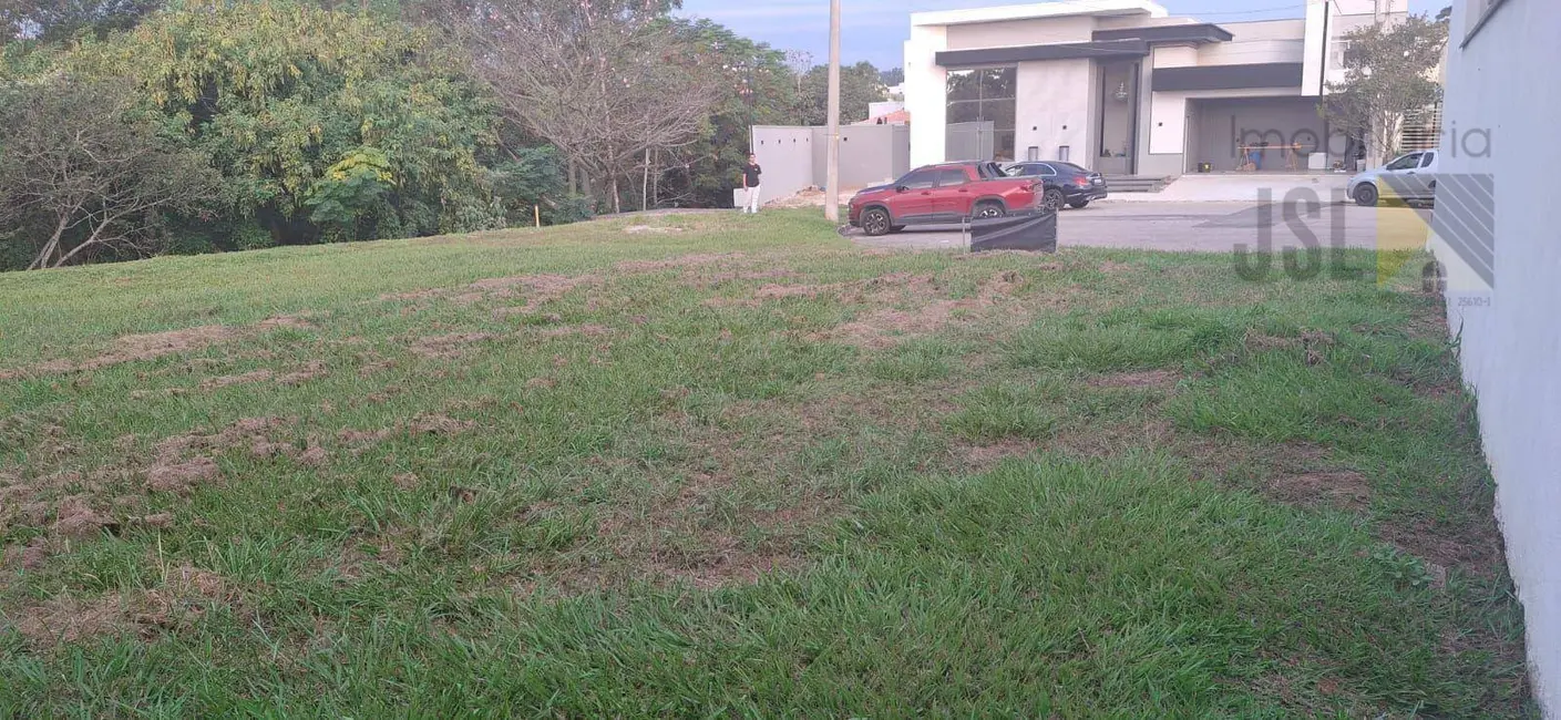 Foto 1 de Terreno / Lote à venda, 453m2 em Cacapava - SP