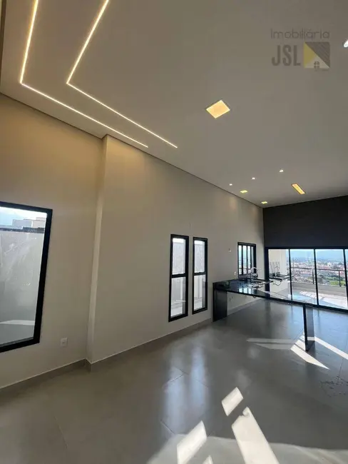 Foto 3 de Sobrado com 3 quartos à venda, 254m2 em Cacapava - SP