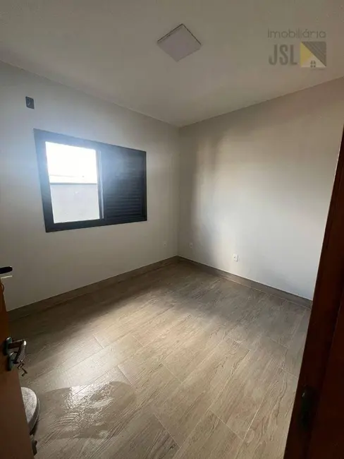 Foto 8 de Sobrado com 3 quartos à venda, 254m2 em Cacapava - SP