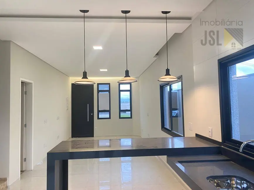 Foto 1 de Sobrado com 3 quartos à venda, 250m2 em Cacapava - SP