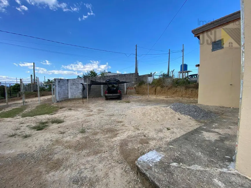 Chácara com 3 quartos à venda, 2000m2 em Boa Vista, Cacapava - SP - imagem 2 Foto 2 de Chácara com 3 quartos à venda, 2000m2 em Boa Vista, Cacapava - SP