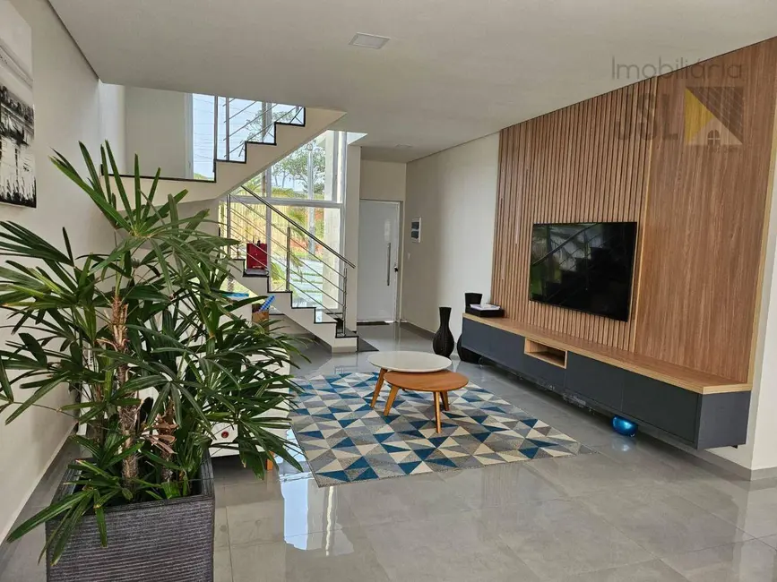 Foto 2 de Sobrado com 3 quartos à venda e para alugar, 384m2 em Cacapava - SP